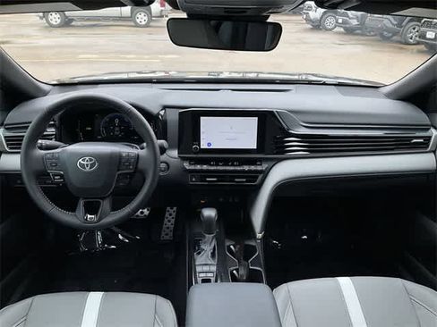 Certified 2025 Toyota Camry SE image 18