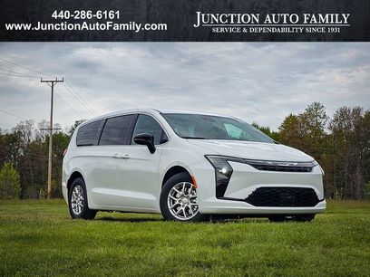 New 2027 Chrysler Pacifica Select