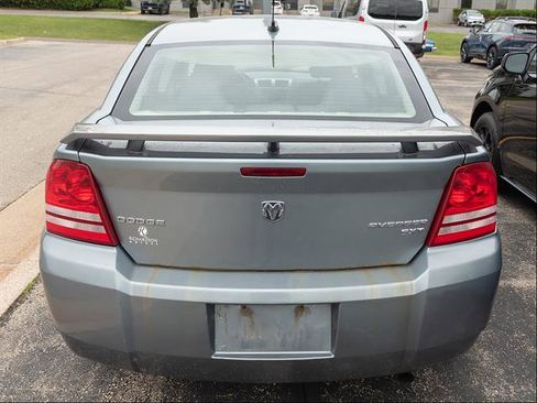 Used 2009 Dodge Avenger R/T FWD image 6