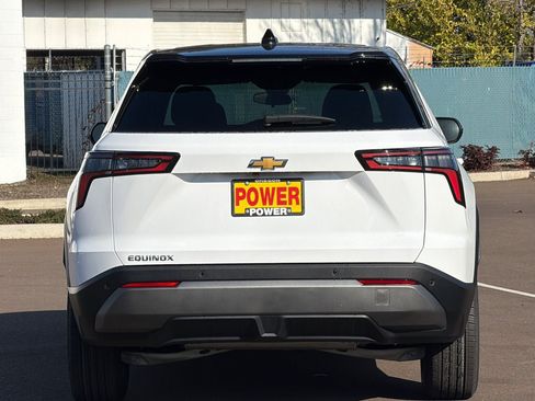 New 2026 Chevrolet Equinox LT image 6