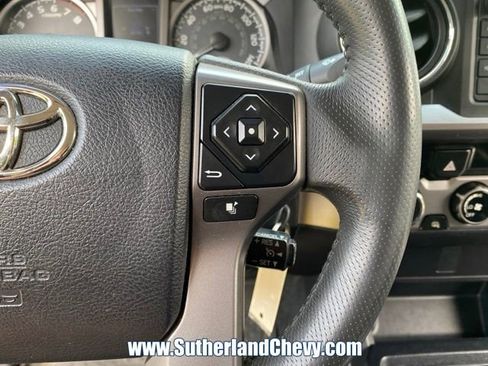 Used 2017 Toyota Tacoma 4x4 Double Cab image 23