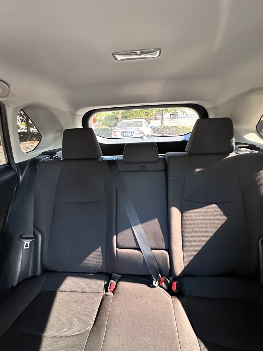 Used 2019 Toyota RAV4 LE w/ Carpet Mat Package AWD/4WD image 6