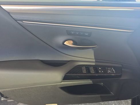 Certified 2025 Lexus ES 350 F Sport FWD image 25