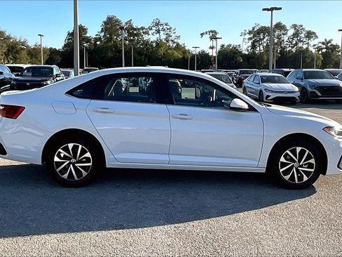 Certified 2025 Volkswagen Jetta S image 4