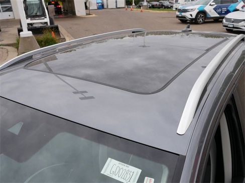 New 2025 Volkswagen Taos SE image 6