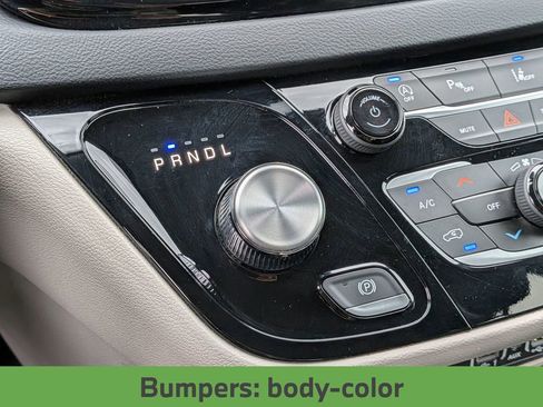 Used 2023 Chrysler Pacifica Touring-L FWD image 20