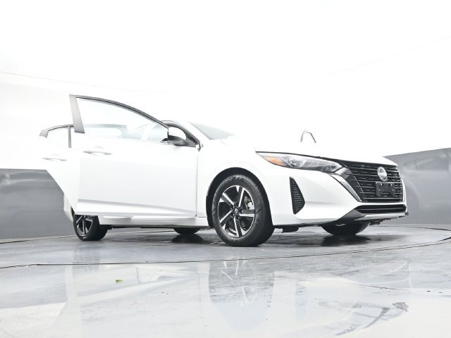 Used 2025 Nissan Sentra SV FWD image 42