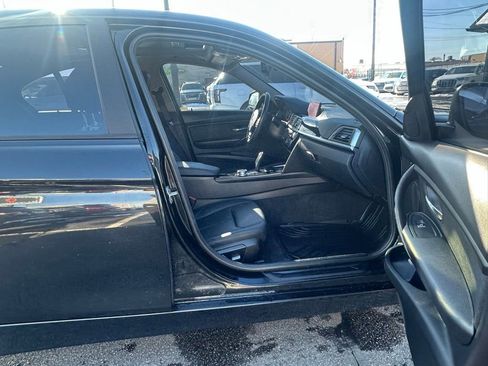 Used 2018 BMW 320i xDrive 320i xDrive image 17