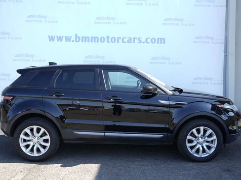 Used 2019 Land Rover Range Rover Evoque SE AWD/4WD image 7