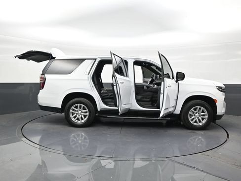 Used 2023 Chevrolet Tahoe LS RWD image 30