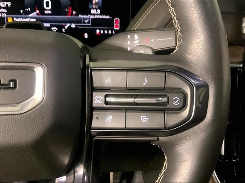 Used 2025 GMC Yukon Denali Ultimate w/ LPO, Floor Liner Package AWD/4WD image 19