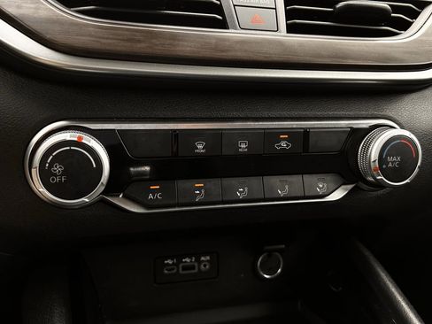 Used 2024 Nissan Altima 2.5 SV image 22