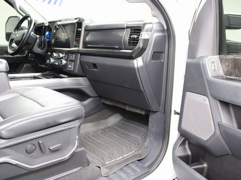 Used 2023 Ford F250 Lariat w/ Lariat Ultimate Package image 32