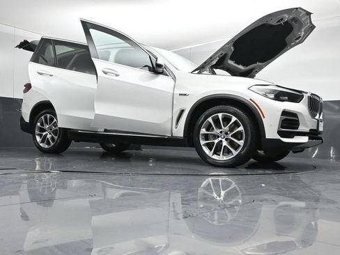 Used 2022 BMW X5 xDrive45e AWD/4WD image 54