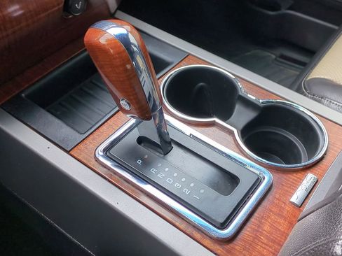 Used 2010 Ford Expedition Eddie Bauer image 36