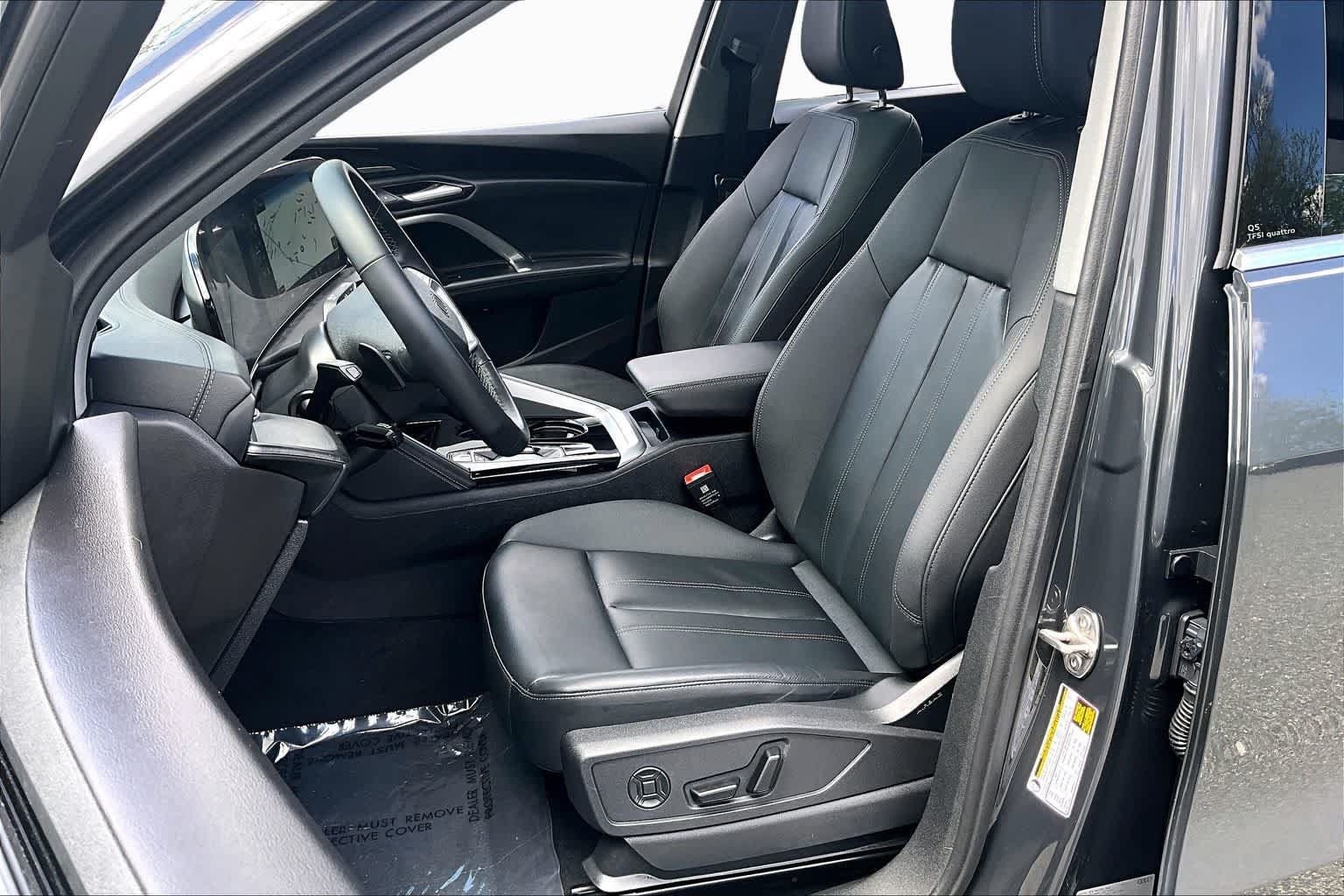 Used 2025 Audi Q5 Premium Plus w/ Premium Plus AWD/4WD image 8