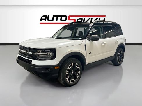 Used 2024 Ford Bronco Sport Outer Banks w/ Tech Package AWD/4WD image 3
