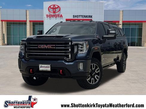 Used 2022 GMC Sierra 2500 AT4 w/ AT4 Preferred Package AWD/4WD image 1