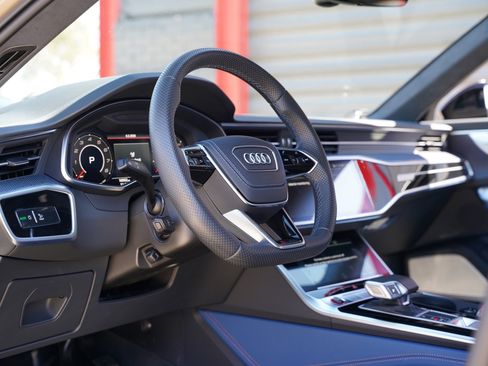 Used 2024 Audi RS 6 performance image 4