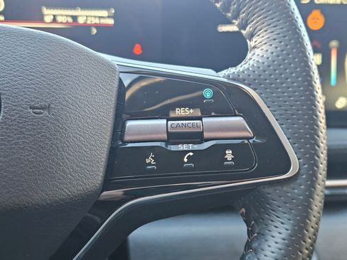 Used 2023 Nissan Ariya AWD image 29