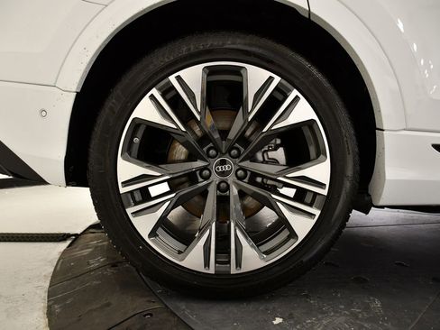 New 2026 Audi Q8 Premium Plus image 16