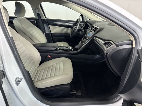 Used 2018 Ford Fusion S FWD image 26