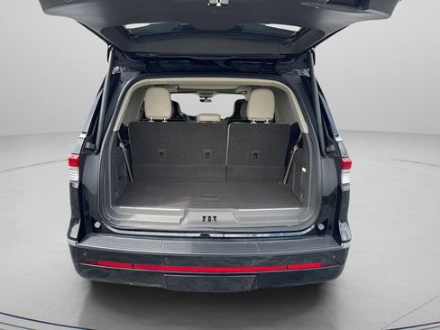 Used 2024 Lincoln Navigator Reserve AWD/4WD image 23