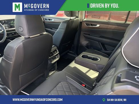 Used 2025 Volkswagen Atlas SEL Premium R-Line image 10