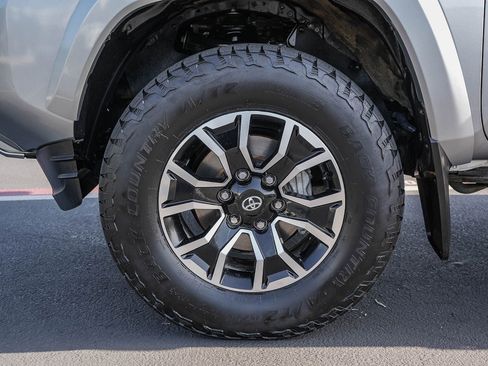 Used 2023 Toyota Tacoma TRD Sport w/ Black Out Package (TMS) image 13