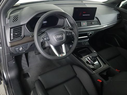 Used 2025 Audi Q5 e Premium Plus w/ Premium Plus Package image 10