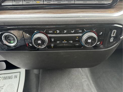 Used 2024 Chevrolet Silverado 1500 LT image 20