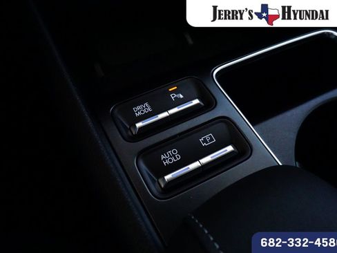 Certified 2025 Hyundai Sonata Limited FWD image 14