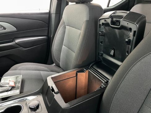 Certified 2022 Chevrolet Traverse LT image 33