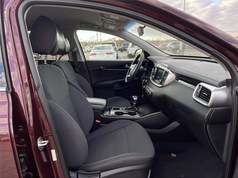 Used 2020 Kia Sorento AWD V6 image 14