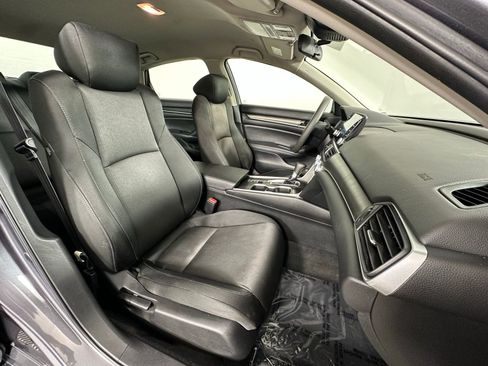 Used 2021 Honda Accord LX image 6