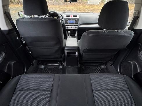 Used 2017 Subaru Outback 2.5i AWD/4WD image 13
