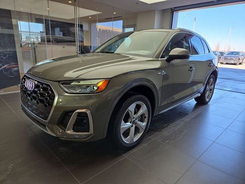 Certified 2025 Audi Q5 2.0T Premium Plus w/ Premium Plus Package image 1
