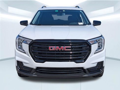 Used 2023 GMC Terrain SLE w/ Elevation Edition image 10