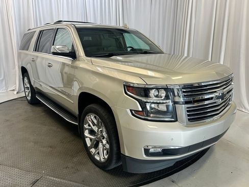 Used 2017 Chevrolet Suburban Premier AWD/4WD image 26