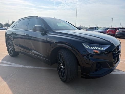 Used 2019 Audi Q8 Prestige w/ Luxury Package AWD/4WD image 4