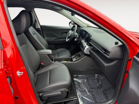 Certified 2025 Hyundai Kona Limited image 19