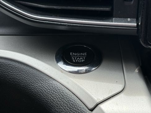 Used 2022 Ford Explorer XLT w/ Equipment Group 202A RWD image 25