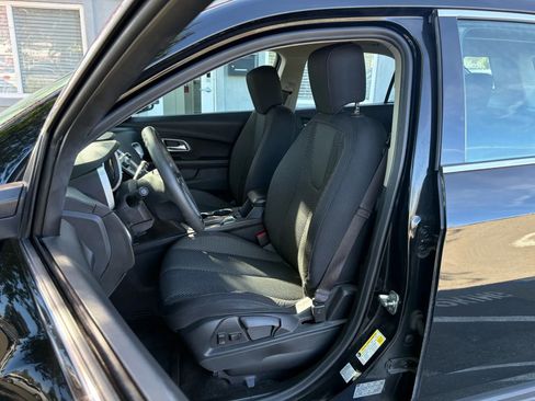 Used 2017 Chevrolet Equinox LS image 10