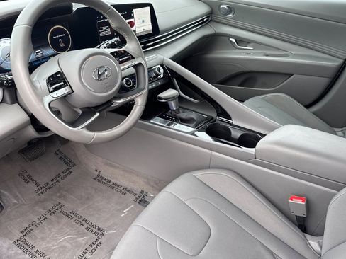 Certified 2023 Hyundai Elantra SEL w/ Convenience Package image 13