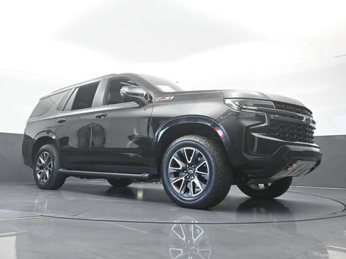 Used 2022 Chevrolet Tahoe Z71 w/ Luxury Package AWD/4WD image 77