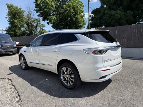 Used 2022 Buick Enclave Avenir w/ Avenir Technology Package AWD/4WD image 8