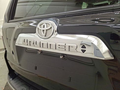 Used 2021 Toyota 4Runner Limited image 24