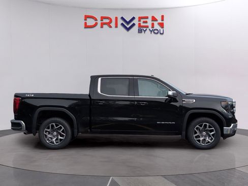 Used 2022 GMC Sierra 1500 SLE AWD/4WD image 6