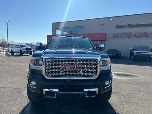 Used 2016 GMC Sierra 2500 Denali w/ Duramax Plus Package image 8
