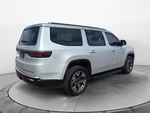 Used 2023 Jeep Wagoneer Series III w/ Preferred Equipment Group image 5